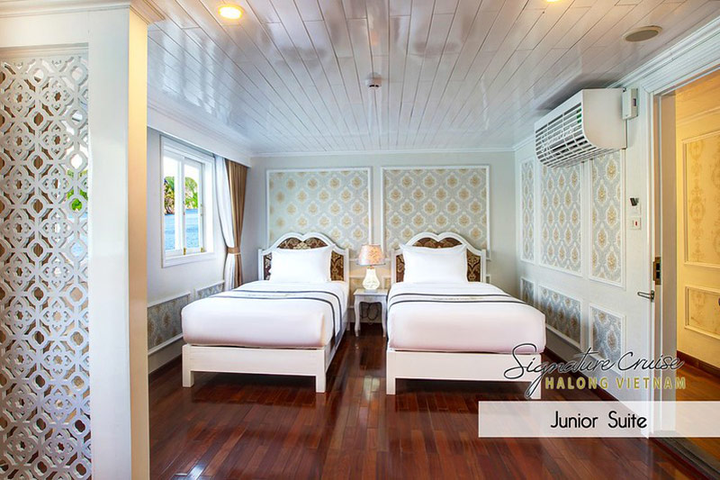 Junior cabin- Signature Royal Cruise Bai Tu Long Bay 5*, Du Thuyền Signature Royal Cruise 5 Sao