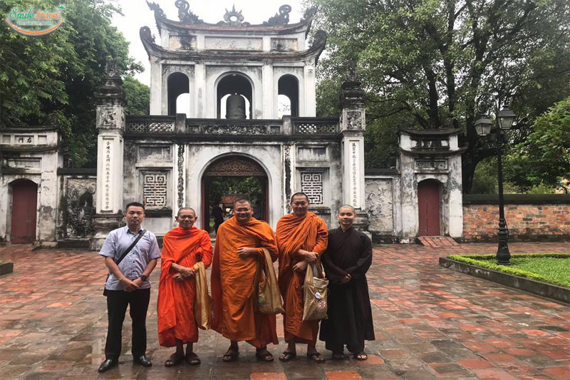 Van Mieu Teample Photos- Tour in Hanoi Ninh Binh Halong Bay with Smile Travel, Best Tour Hanoi Ninh Binh Halong Bay