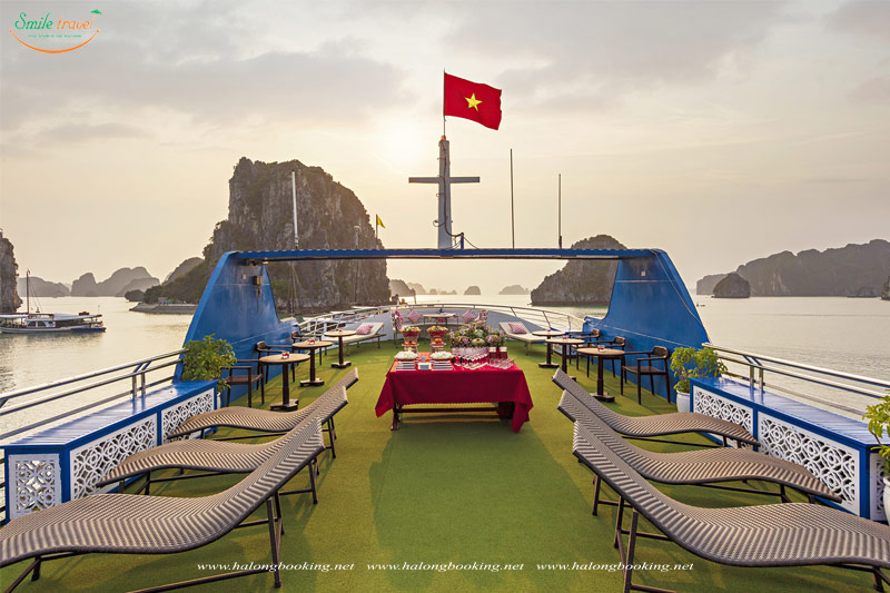 Cozy Bay Cruise-Halong Luxury Day Cruise, Du Thuyền Cozy Bay Premium Cruise Halong Bay.