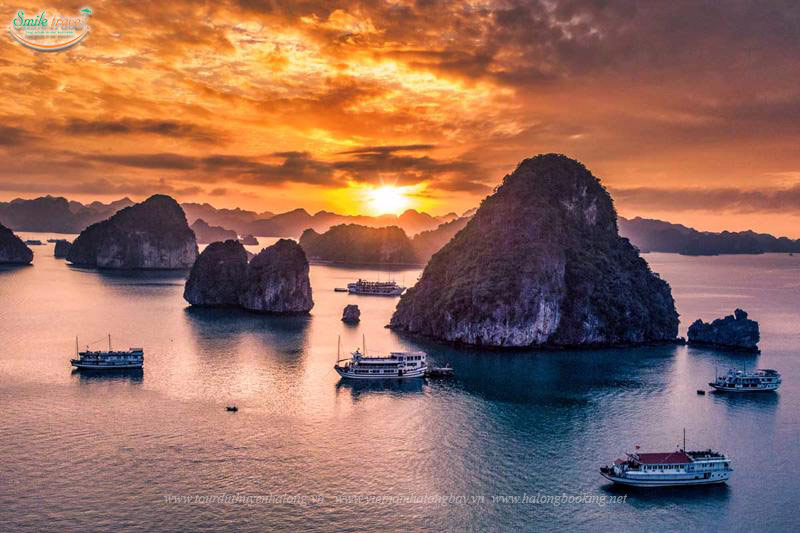 Sunset View Halong Bay-Smiletravel