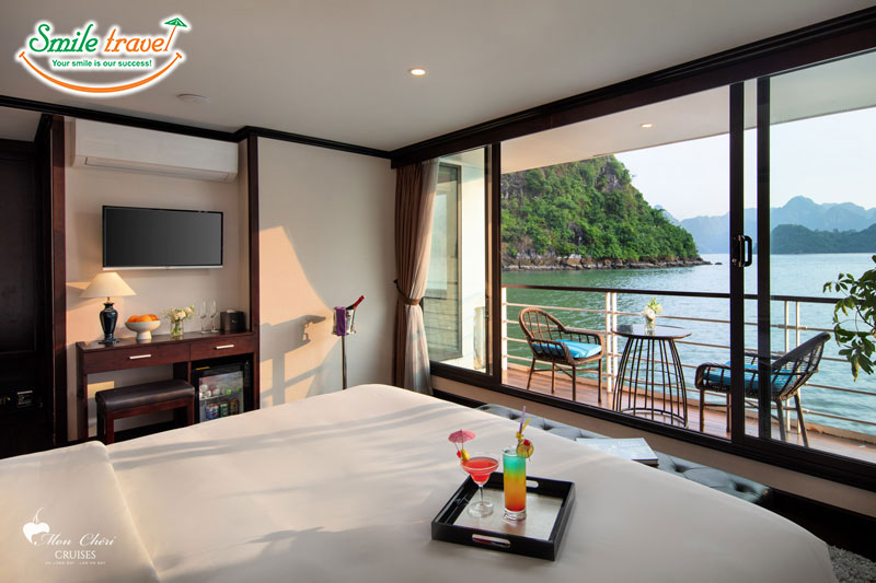 Elegance Suite Balcony Mon Chéri Cruise Smiletravel Halongbay