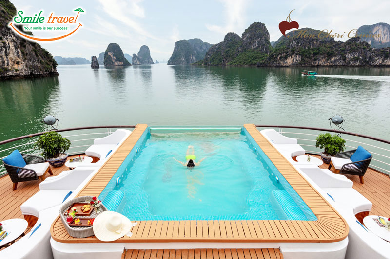 Pool Mon Chéri Cruise Smiletravel Halongbay