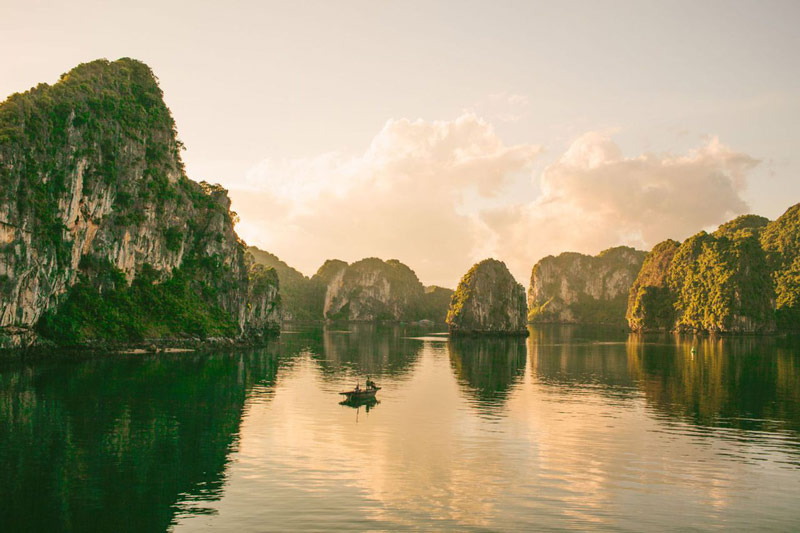 Halong Bay Sunrise- Smile Travel