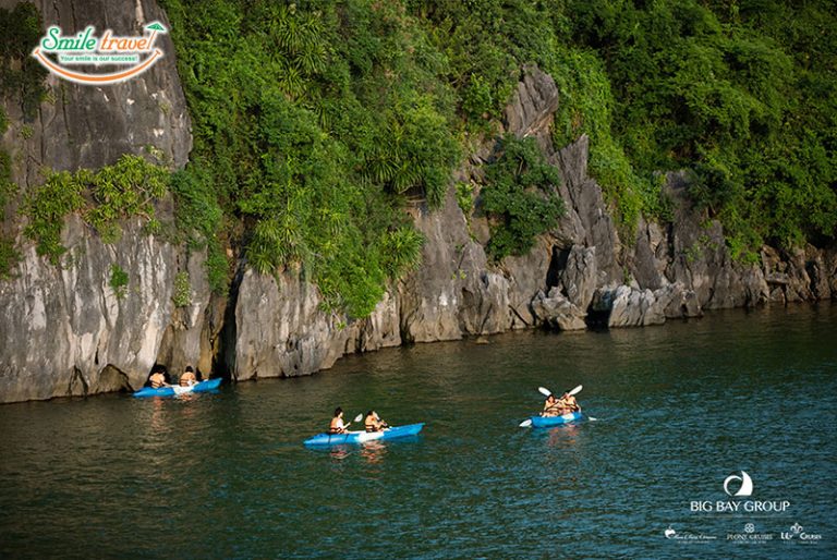 Kayaking Peony Cruise Smiletravel