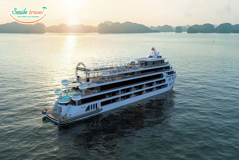 Overview Luna Cruise Halong Smiletravel