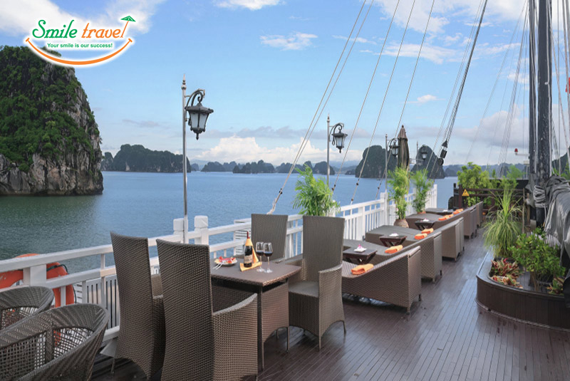 Sundeck du thuyen victory star smiletravel