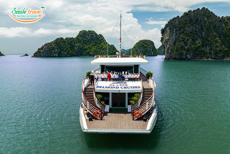 Overview Halong Diamond Cruise Smiletravel