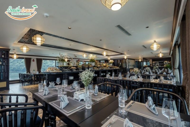 nhà hàng du thuyền Velar of the Sea