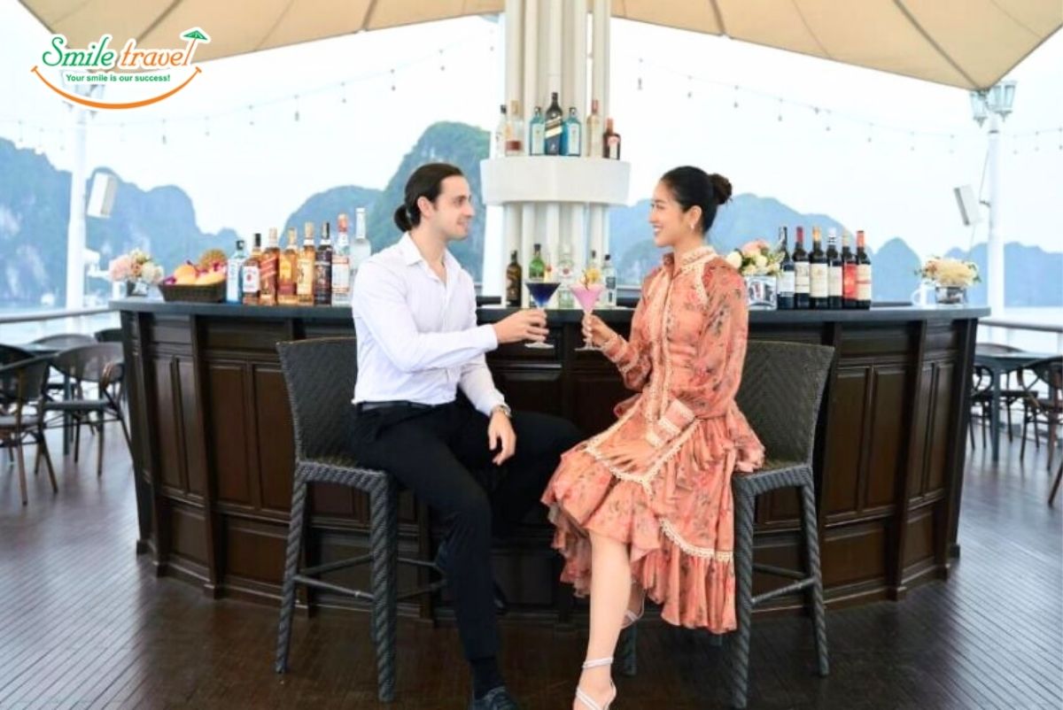 bar-paradise-grand-cruise-smiletravel