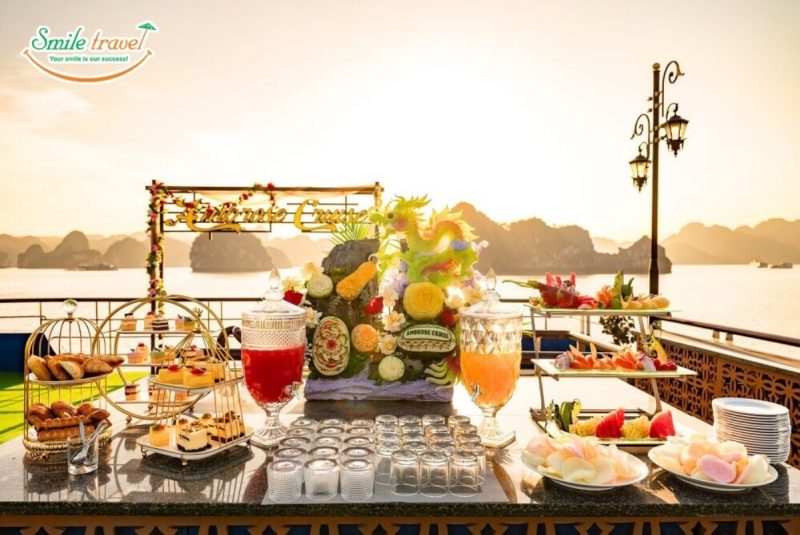 tiệc ngoài trời trên du thuyền ambrose