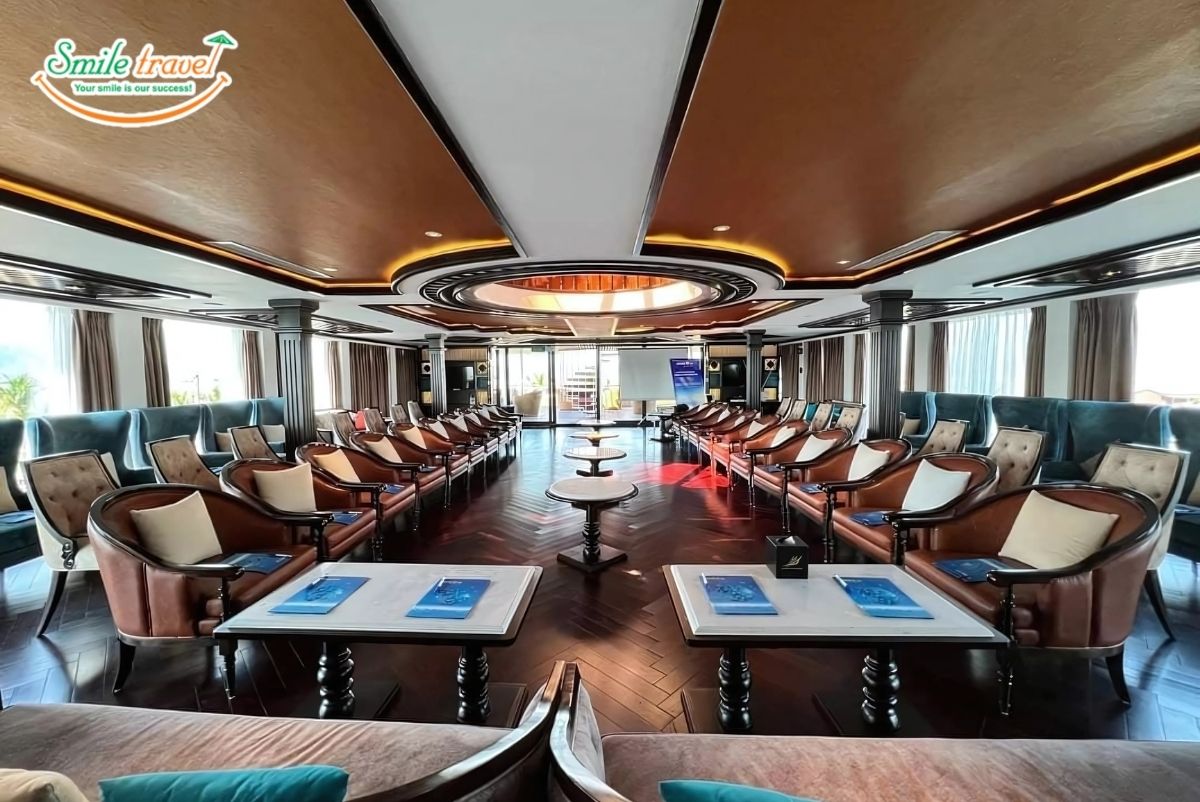 conference-room-capella-cruise-smiletravel