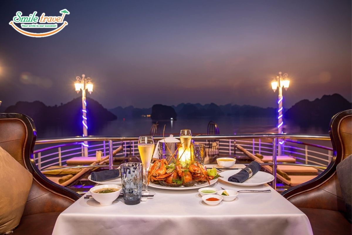 dinnerVIP-sundeck-paradise-grand-cruise-smiletravel