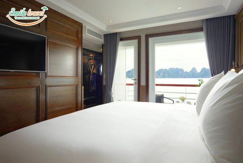 executive-grand-balcony-suite-paradise-grand-cruise-smiletravel