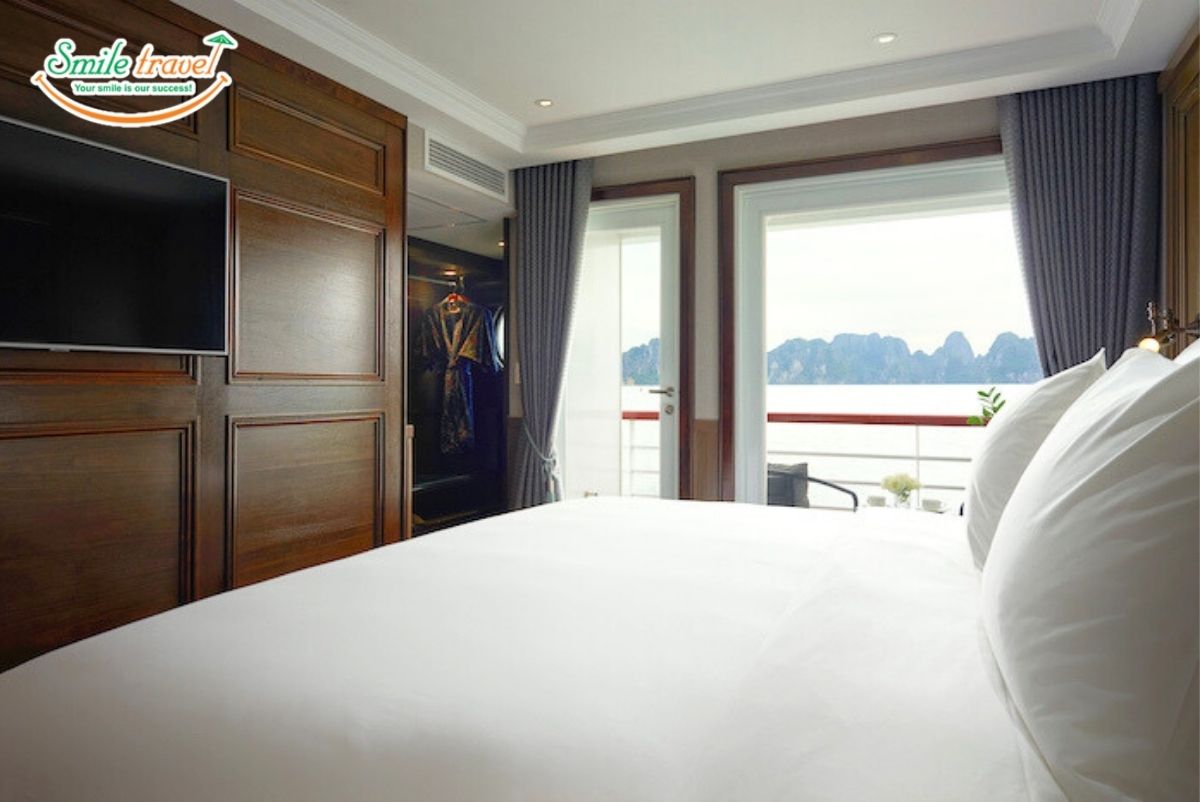 executive-grand-balcony-suite-paradise-grand-cruise-smiletravel