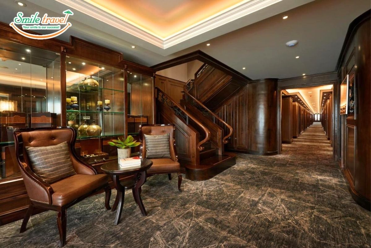 lobby-paradise-grand-cruise-smiletravel