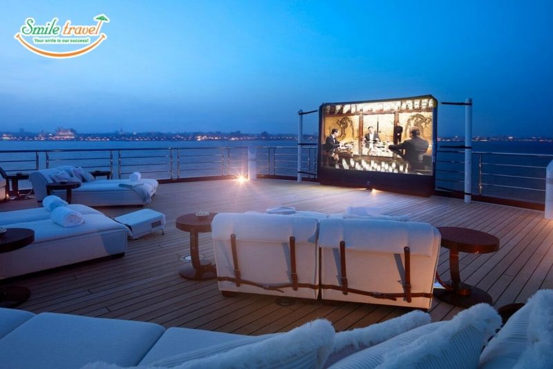 movie-night-sundeck-paradise-grand-cruise-smiletravel - du thuyền Paradise Grand