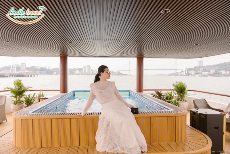 pool-black-pearl-cruise-smiletravel