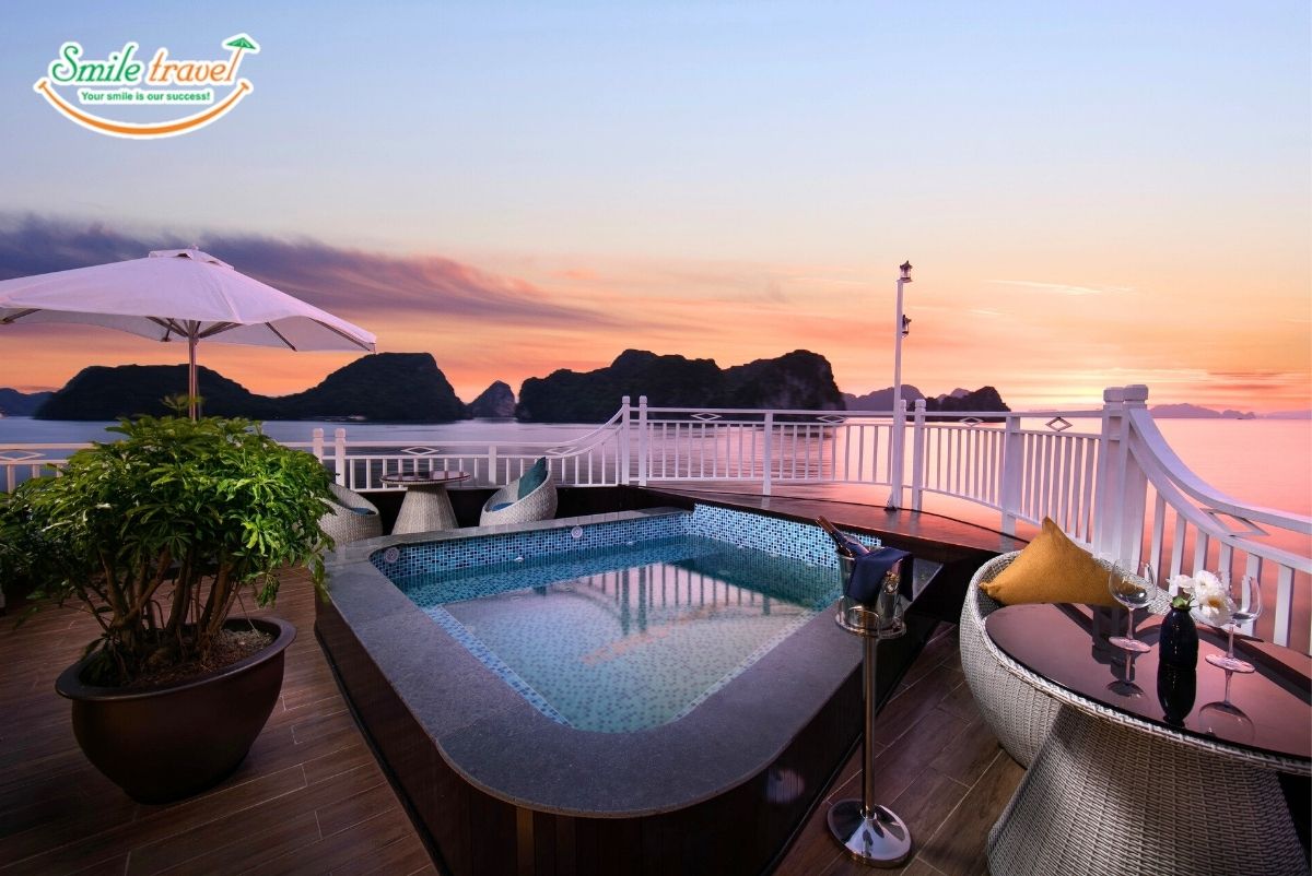 pool-hermes-cruise-smiletravel