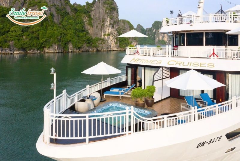 pool2-hermes-cruise-smiletravel