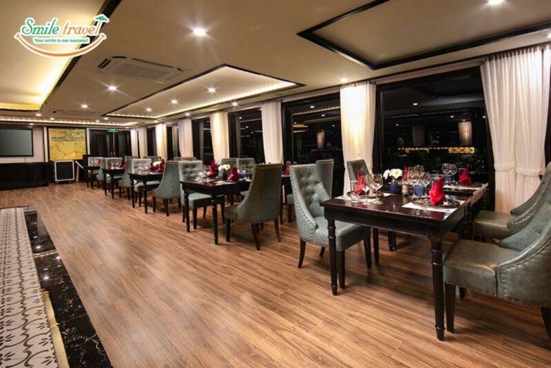 nhà hàng du thuyền Hermes