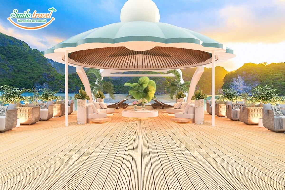 sundeck-serenity-grandeur-cruise-smiletravel