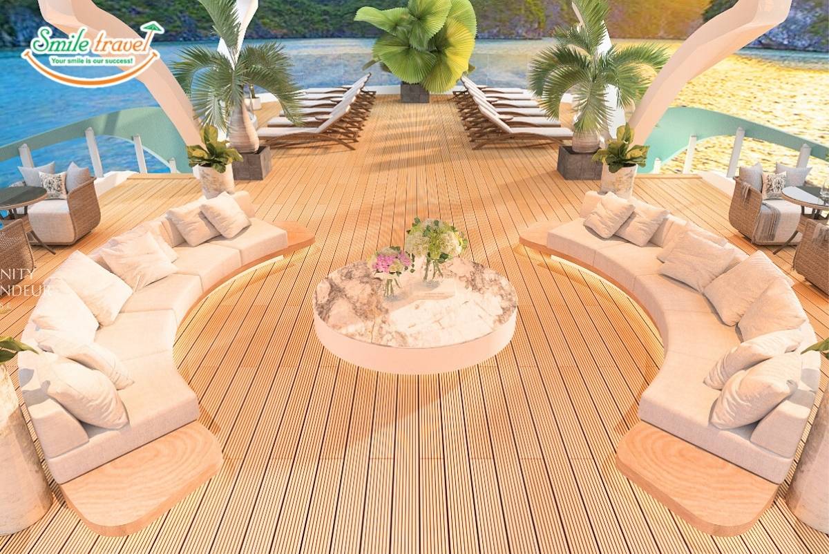 sundeck2-serenity-grandeur-cruise-smiletravel
