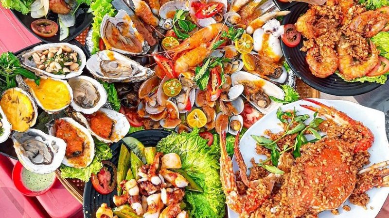 Thưởng Thức Hải Sản Vịnh Hạ Long