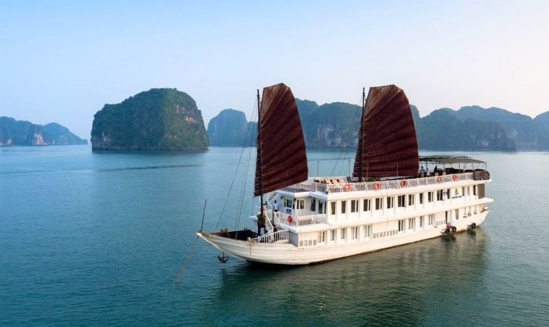 Du thuyền Garden Bay