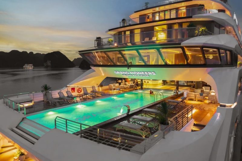 Khu bể bơi du thuyền gran pioneers