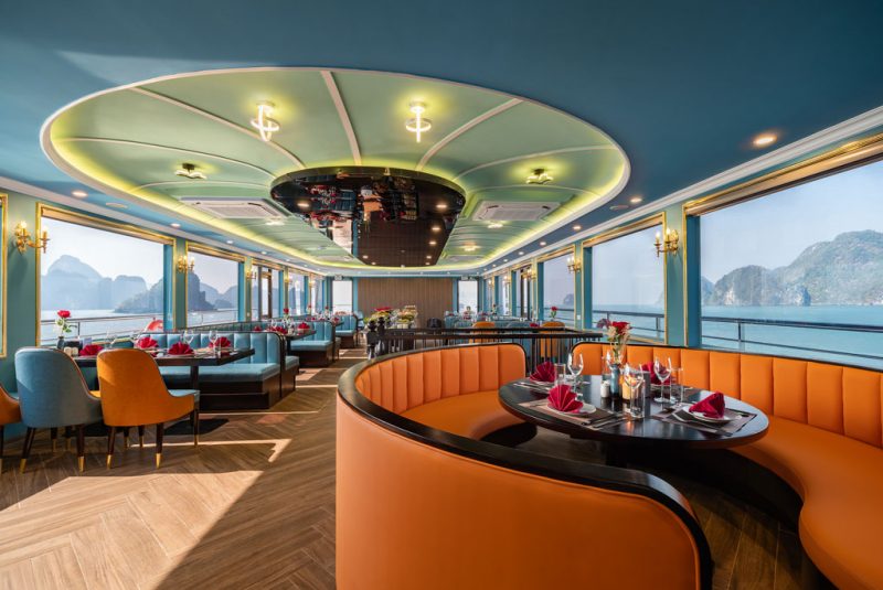 Không gian ăn uống của tàu aurora halong cruises