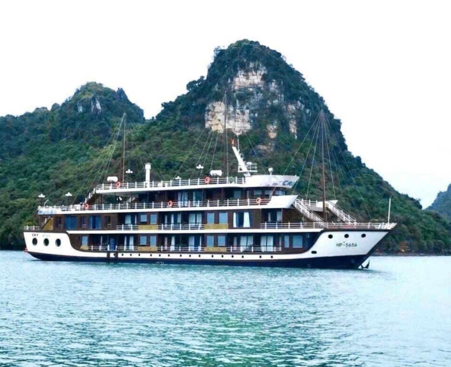 Du thuyền M'Gloria