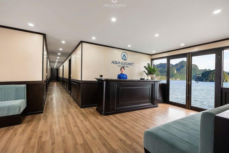 quầy lễ tân Du thuyền Aqua Elegance