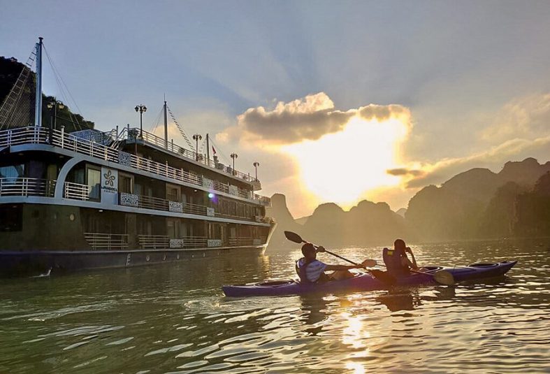 trải nghiệm kayak