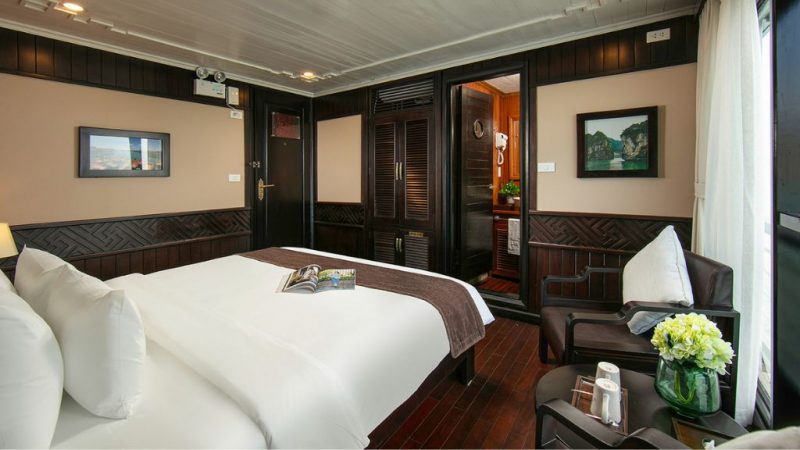 View Phòng Ngủ trên du thuyền lily