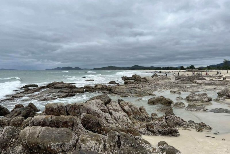 Bãi biển Quan Lạn