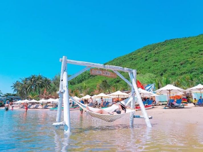 Bãi tắm Robinson
