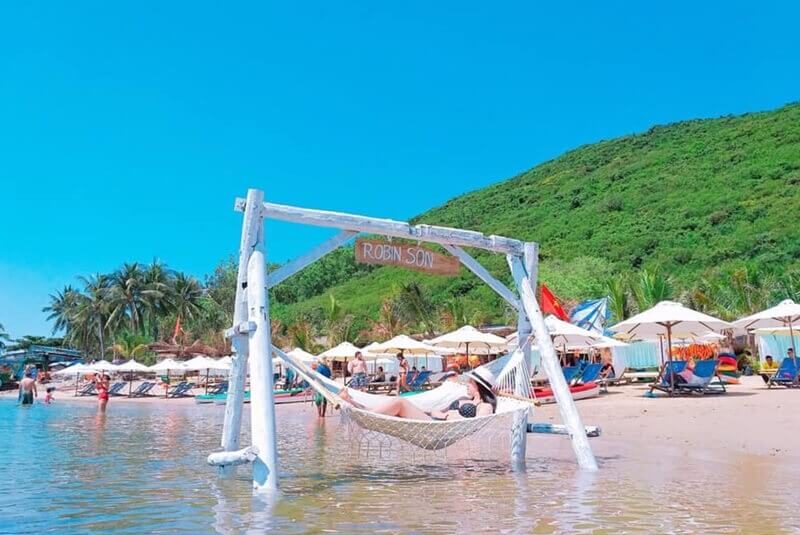 Bãi tắm Robinson