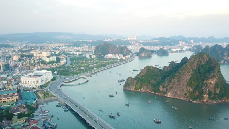 Các cung đường ven biển Cẩm Phả