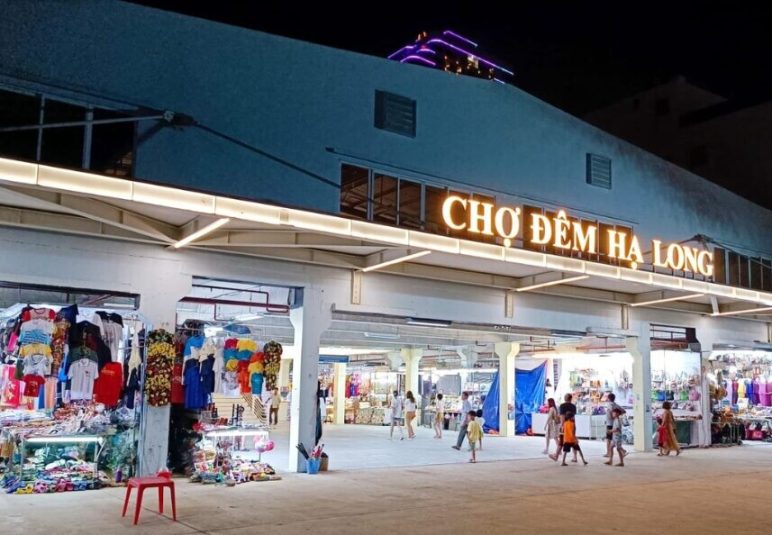 Chợ đêm Hạ Long