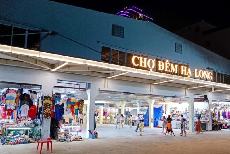 Chợ đêm Hạ Long