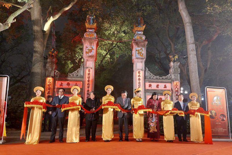 lễ hội Đền Ngọc Sơn