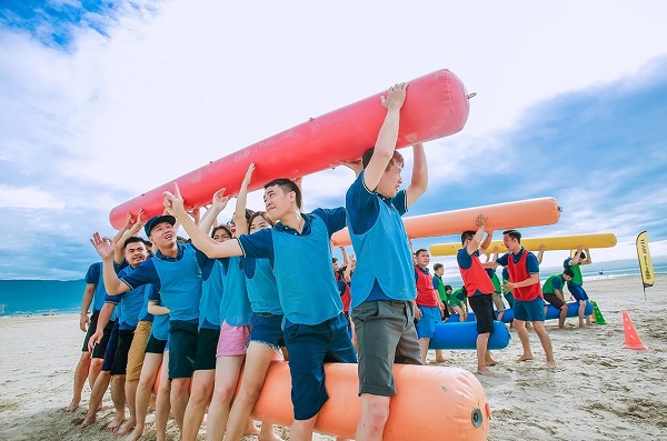 tổ chức team building