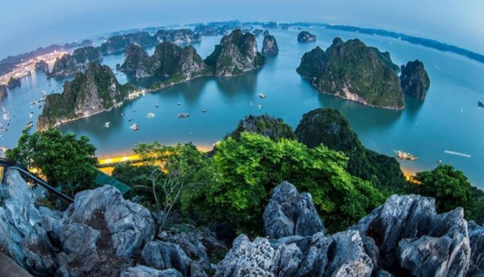 view checkin Núi Bài Thơ