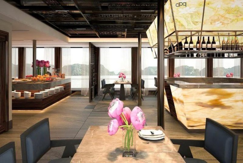 view Du Thuyền La Sen of the Bay