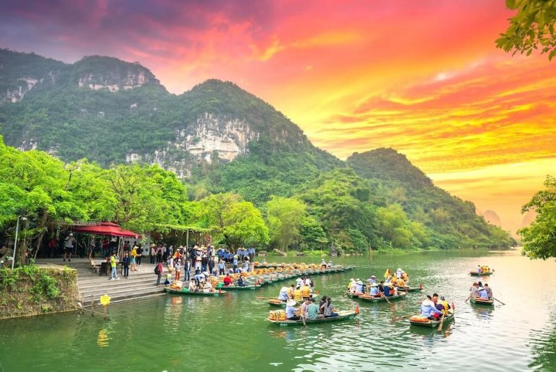 Tam Cốc Bích Động