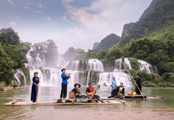 Thác Bản Giốc ở Cao Bằng có gì đặc biệt
