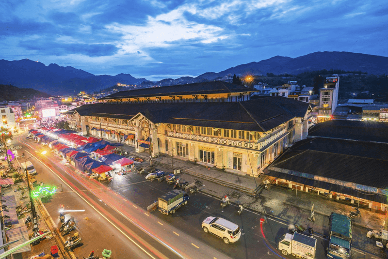chợ đêm Sapa