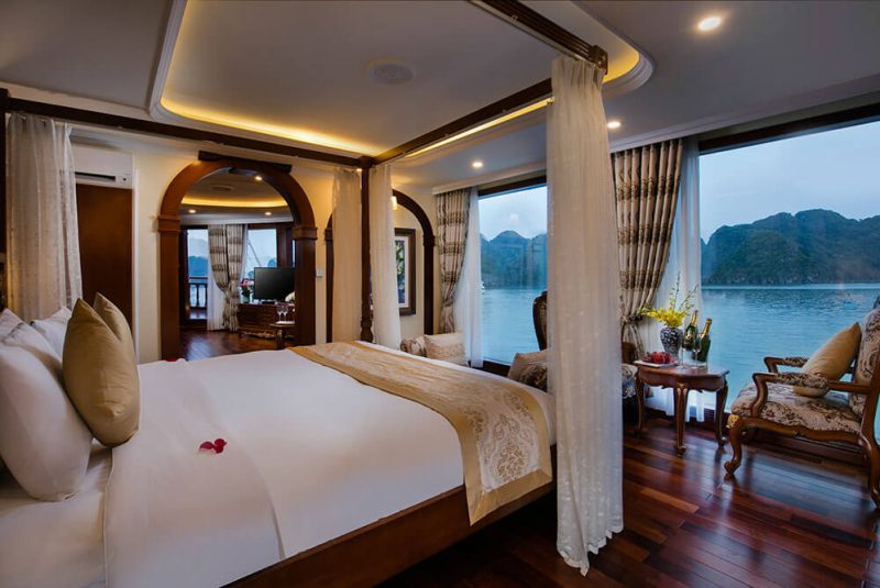 DU THUYỀN EMPEROR LEGACY CRUISES