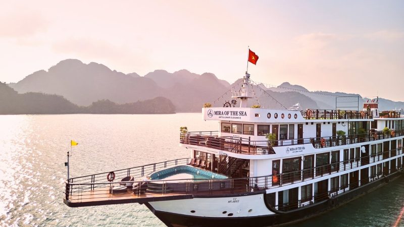 DU THUYỀN MIRA OF THE SEA CRUISE 