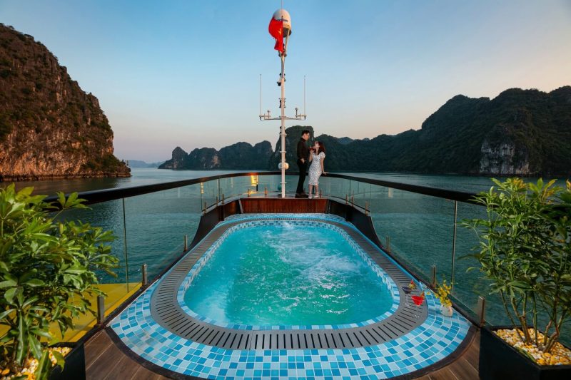 DU THUYỀN NOSTALGIA SAILS CRUISE